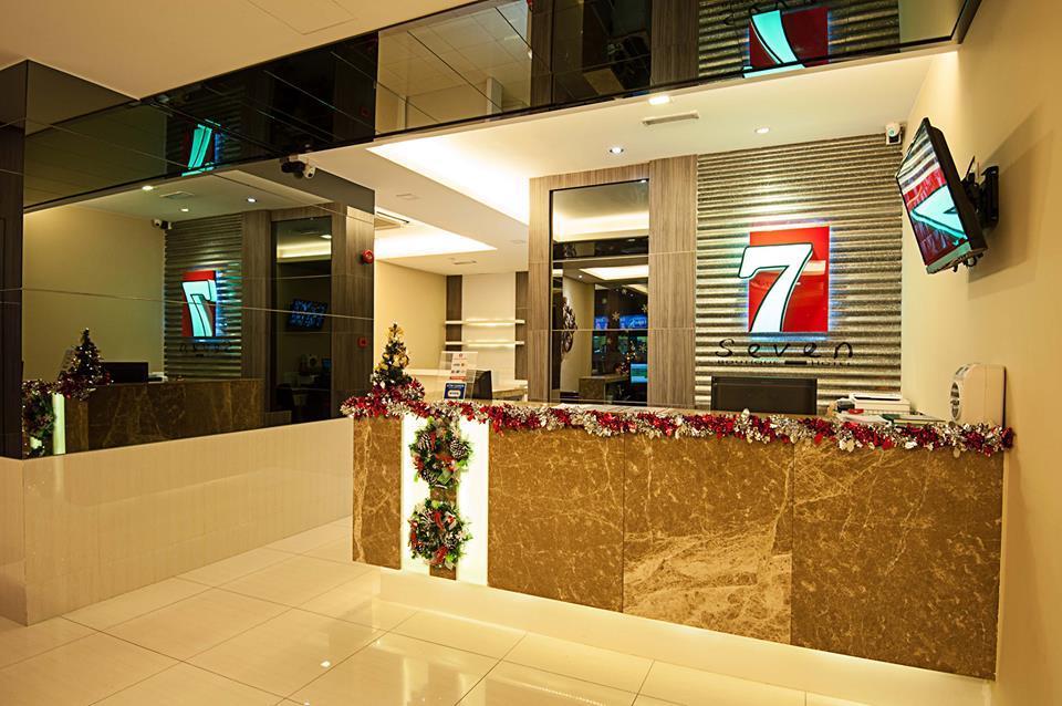 Seven Hotel Putatan Extérieur photo